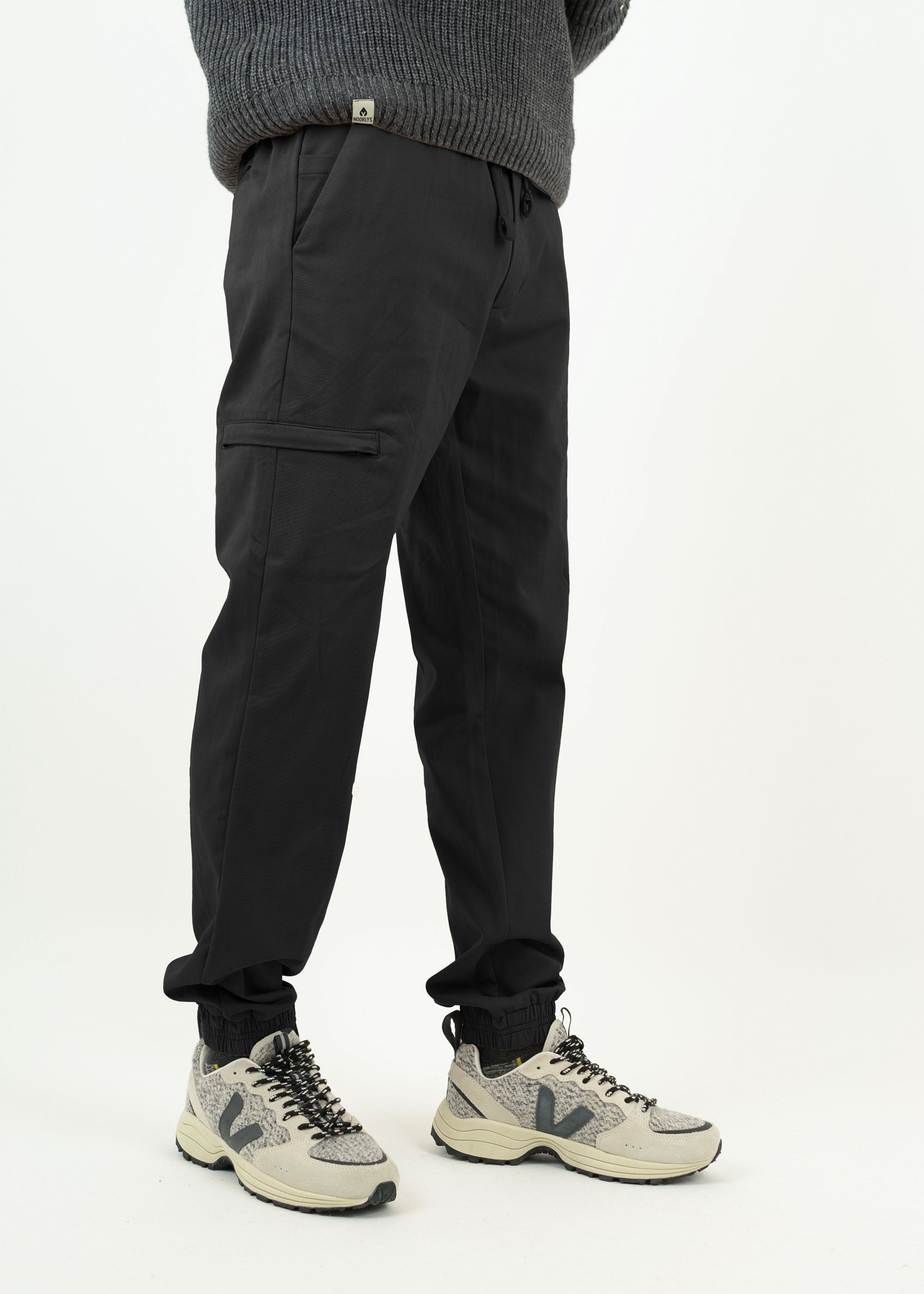 Unser Model Henry ist <strong>178 cm</strong> groß und trägt <strong>Größe S</strong>.#