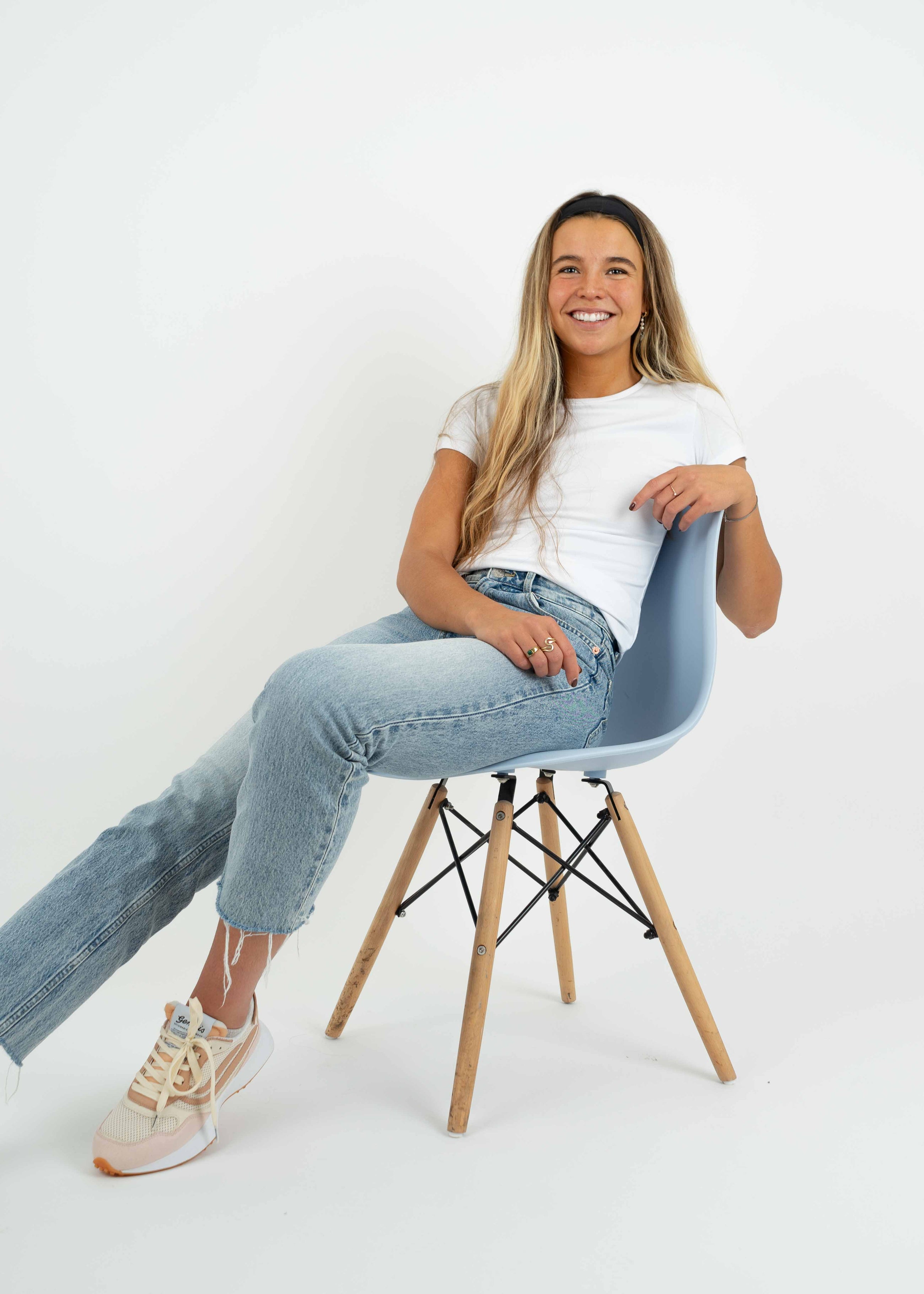 Unser Model Luca ist <strong>179 cm</strong> groß und trägt <strong>Größe S</strong>.#