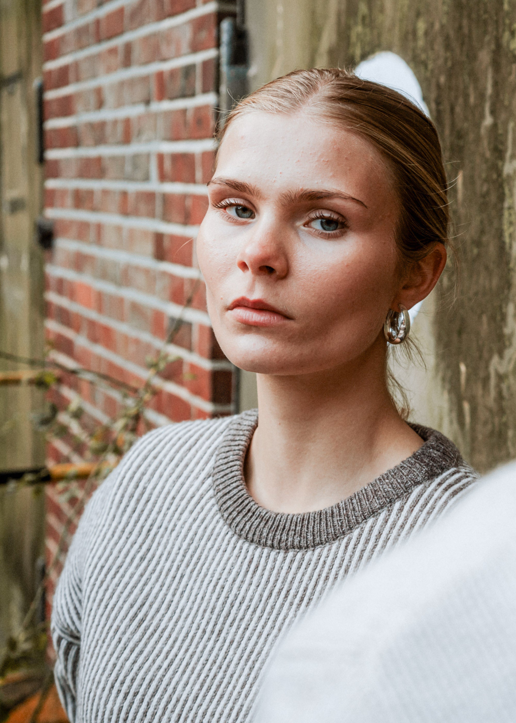 Unser Model Maike ist <strong>176 cm</strong> groß und trägt <strong>Größe S</strong>.#