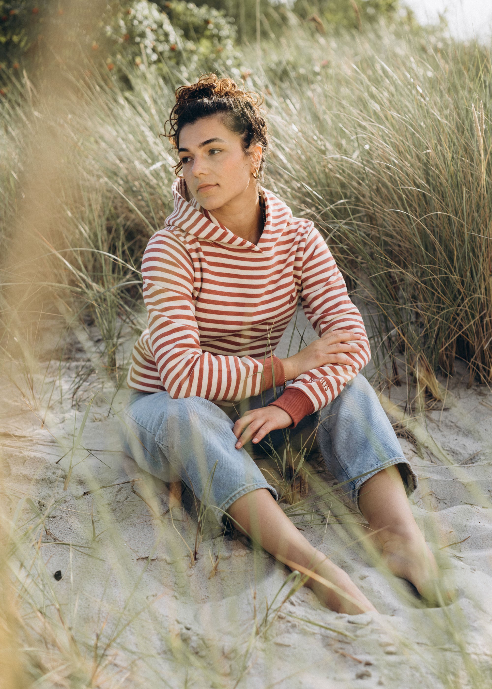 Unser Model Acelya ist <strong>173 cm</strong> groß und trägt <strong>Größe S</strong>.#