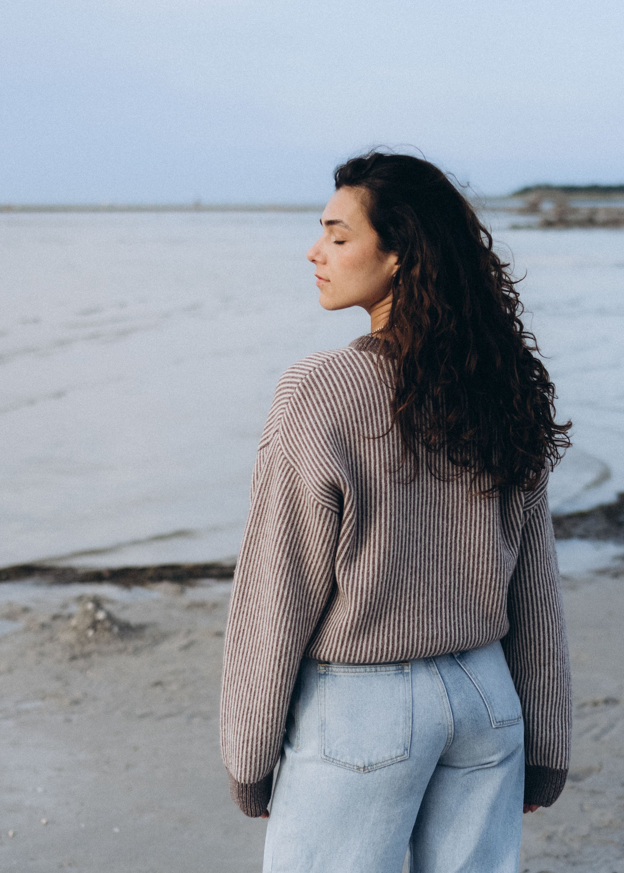 Unser Model Acelya ist <strong>173 cm</strong> groß und trägt <strong>Größe S</strong>.#