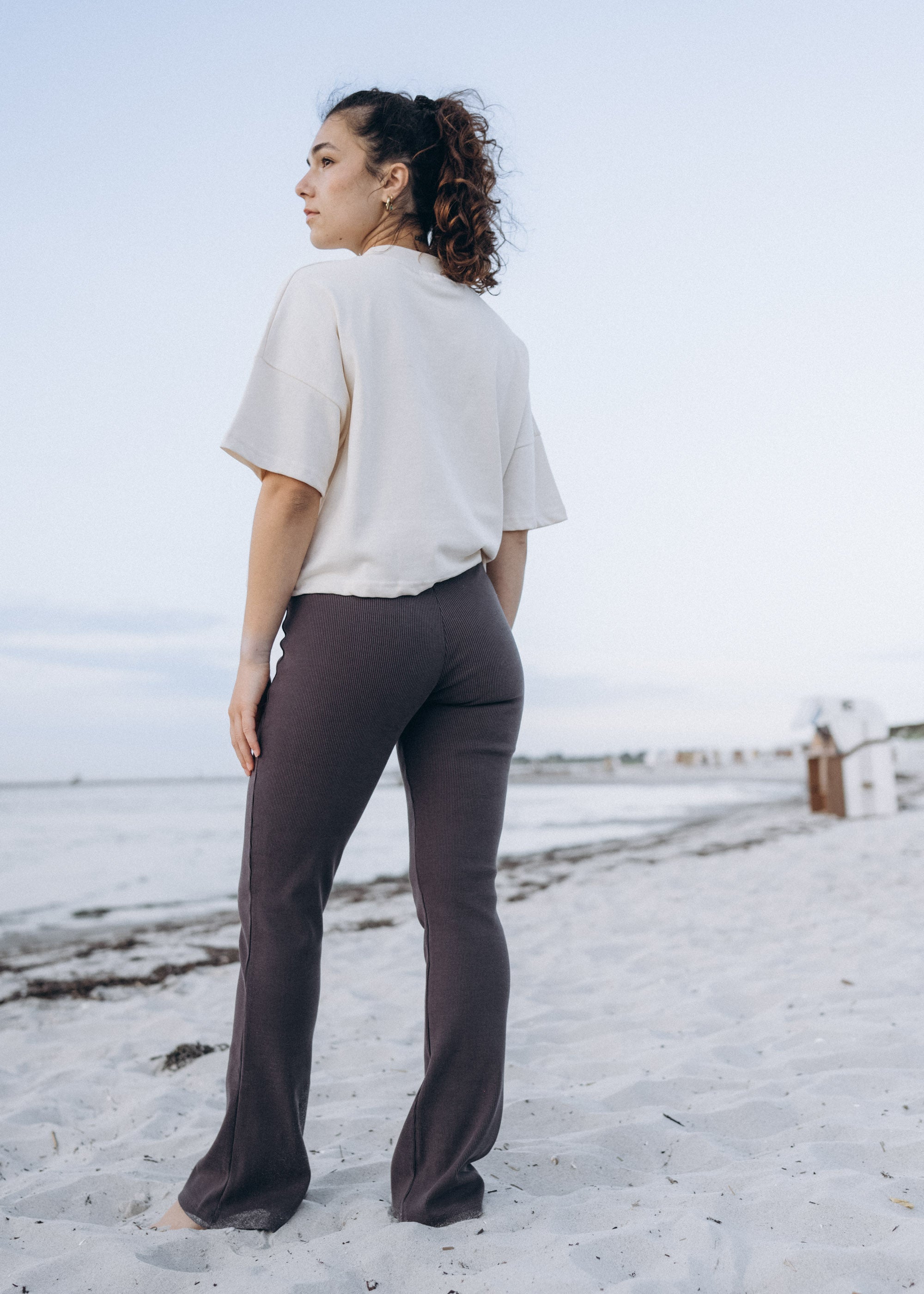 Unser Model Acelya ist <strong>173 cm</strong> groß und trägt <strong>Größe S</strong>.#