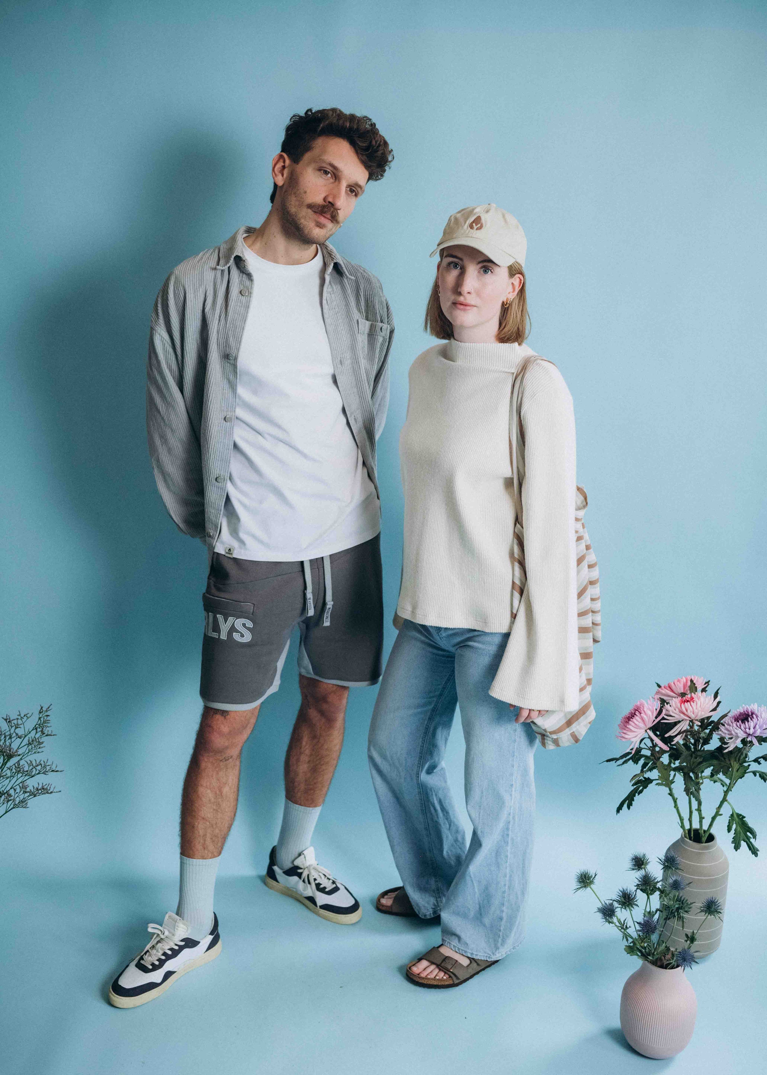 Unser Model Anton ist <strong>193 cm</strong> groß und trägt <strong>Größe L</strong>.#