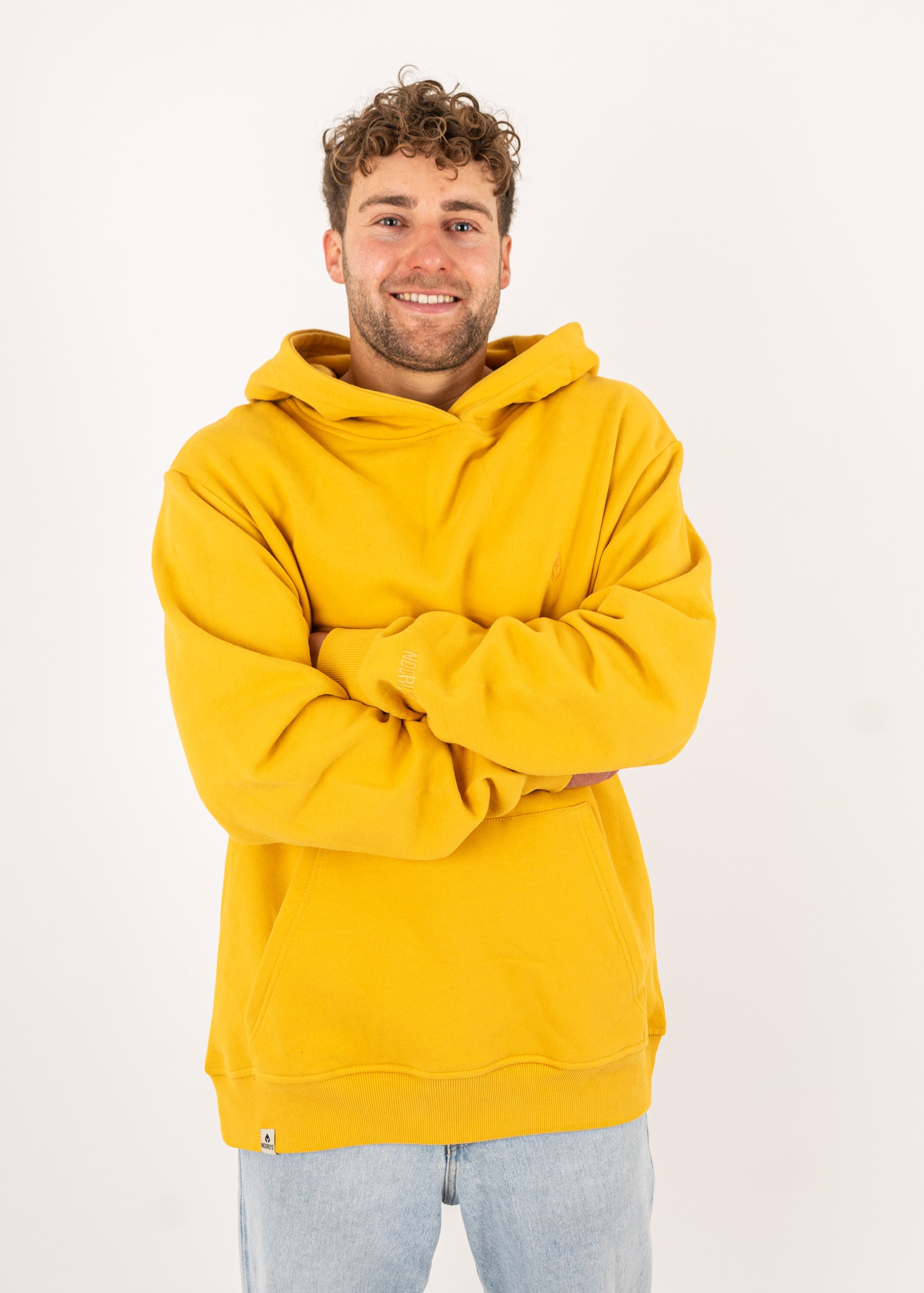 Unser Model Henry ist <strong>178 cm</strong> groß und trägt <strong>Größe L</strong>.#