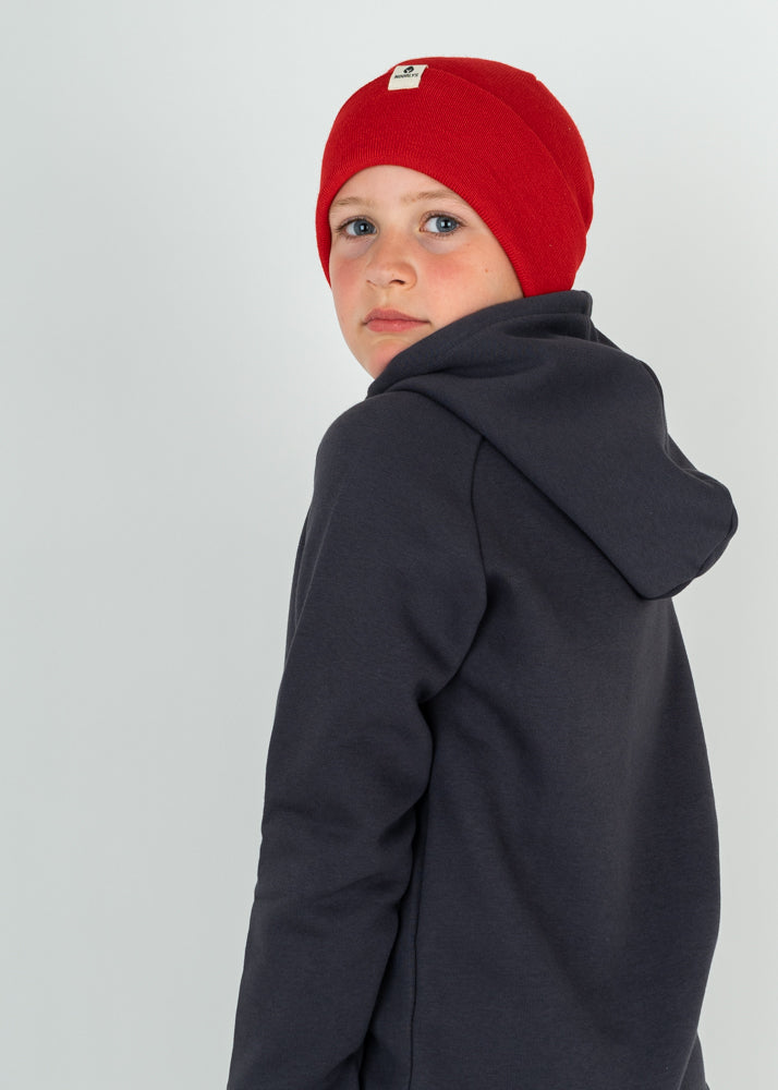 Unser Model Joris ist <strong>150 cm</strong> groß und trägt <strong>Größe 146-152</strong>.#