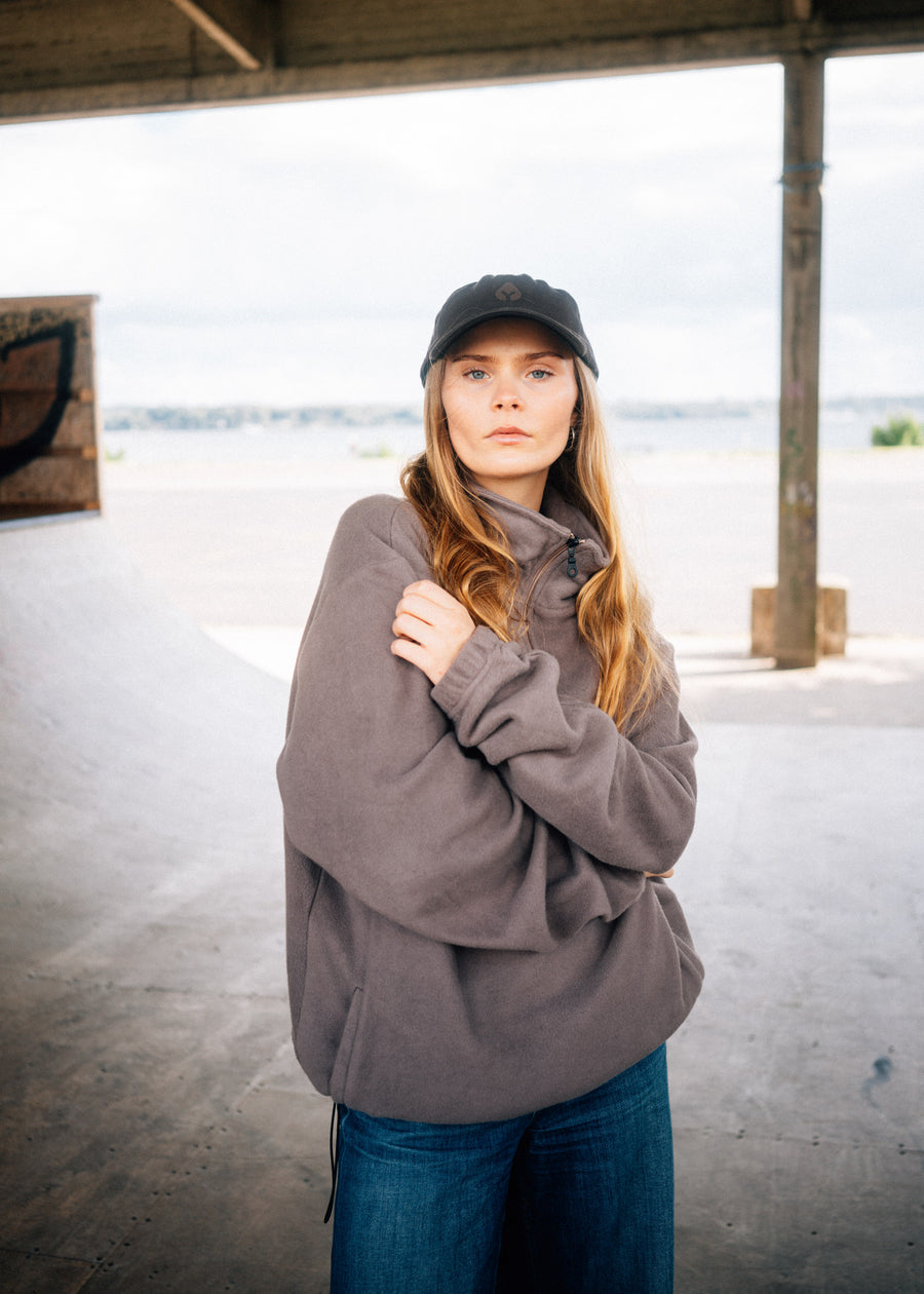 Unser Model Maike ist 176 cm groß und trägt Größe L.#