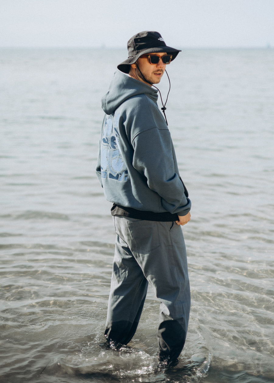 Unser Model Jonas ist 184 cm groß und trägt Größe XL.#