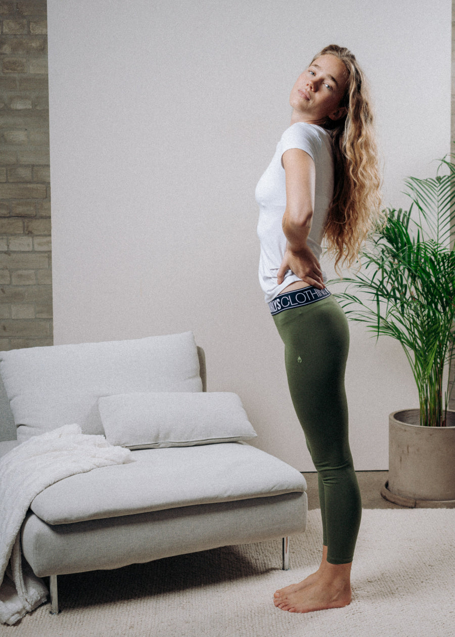 Unser Model Nika ist 175 cm groß und trägt Größe S.#