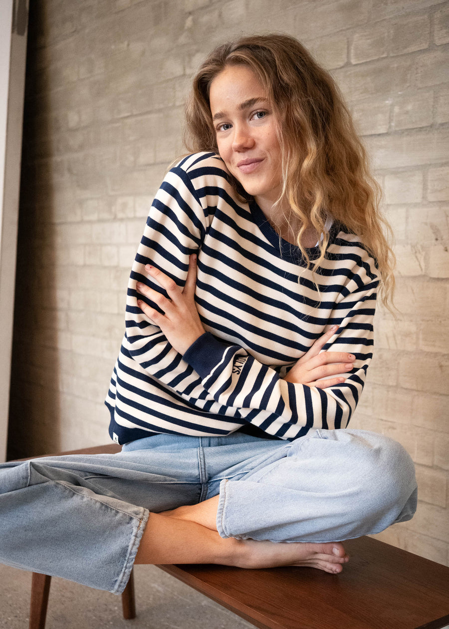 Unser Model Nika ist 175 cm groß und trägt Größe S.#